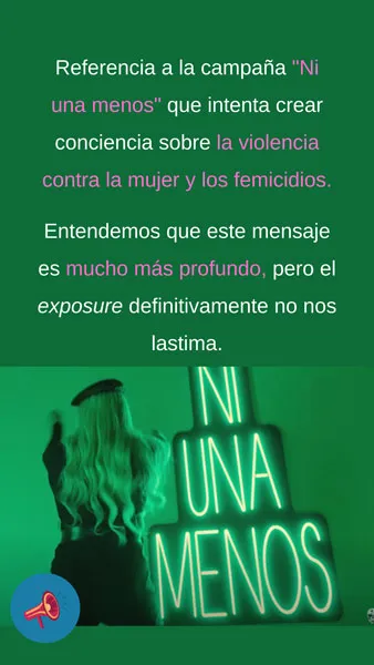 Tarjeta verde con un letrero de neón «Ni una menos» sobre el mensaje del video de «Yo perreo sola»